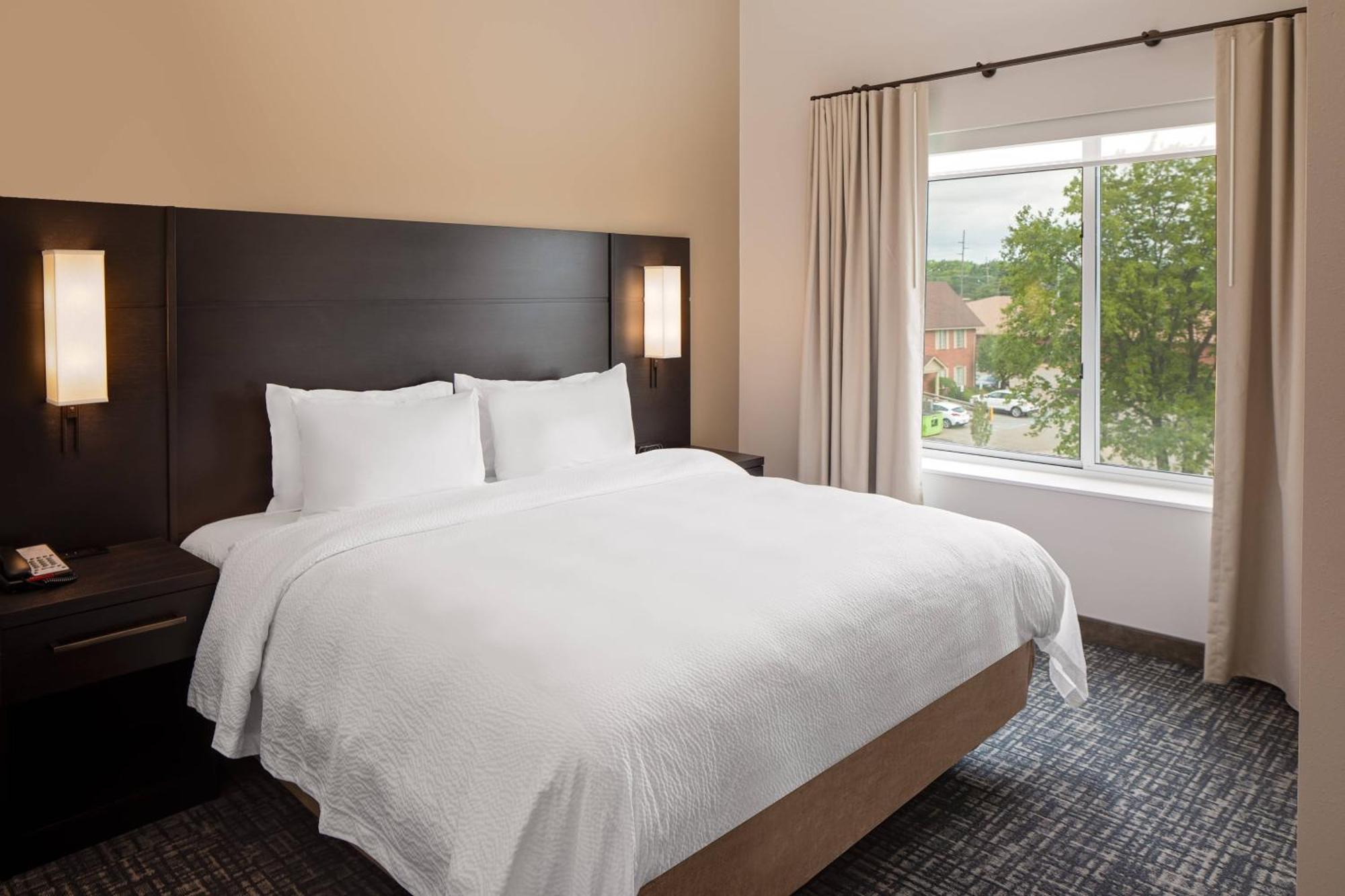 Residence Inn By Marriott Detroit Farmington Hills Exterior photo